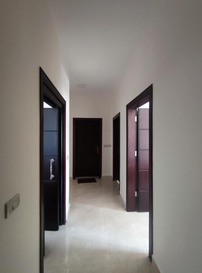 Red Rose City Apartment 瓦迪穆萨 外观 照片