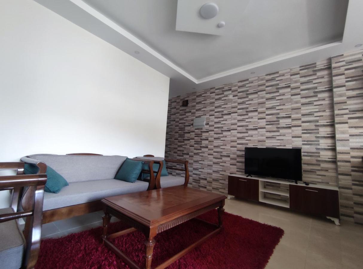 Red Rose City Apartment 瓦迪穆萨 外观 照片